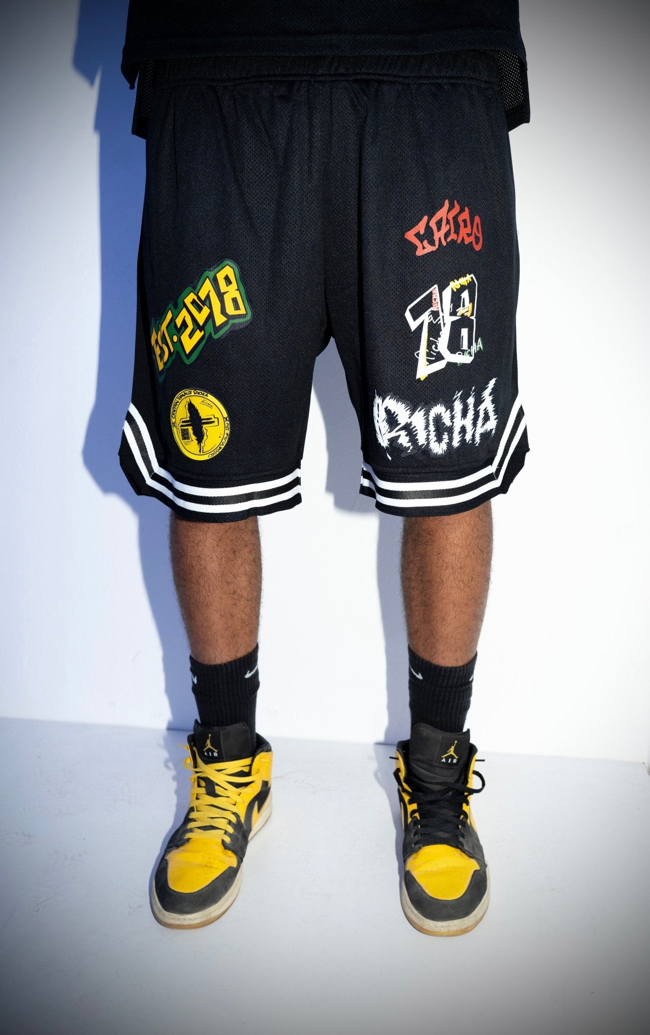 6Patch Basketball Shorts - Black - Richa UAE