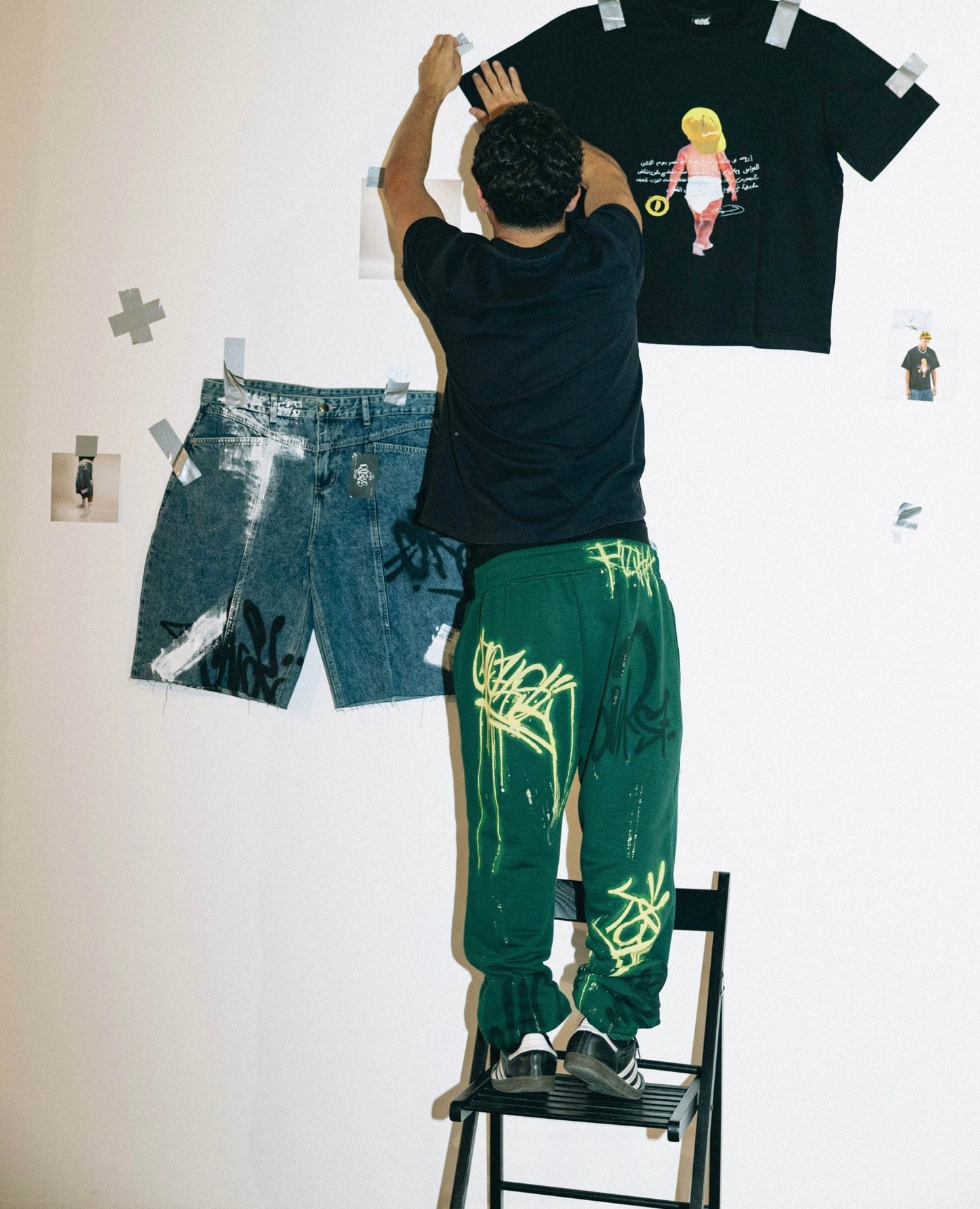 Olive Spray Paint Sweatpants - Richa UAE