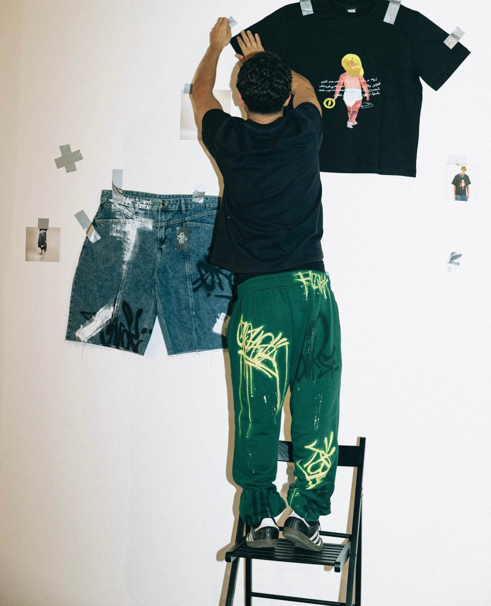 Olive Spray Paint Sweatpants - Richa UAE